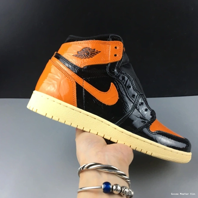 1 High Jordan Shattered 3.0 - Retro Backboard Air 555088-028 0610